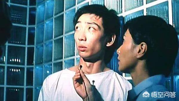 大头怪婴:有哪些看时让你毛骨悚然但抑制不住反复看的恐怖片