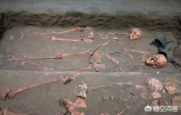 清朝古墓女尸，古墓出土的文物见空气为什么会迅速被氧化比如辛追夫人墓