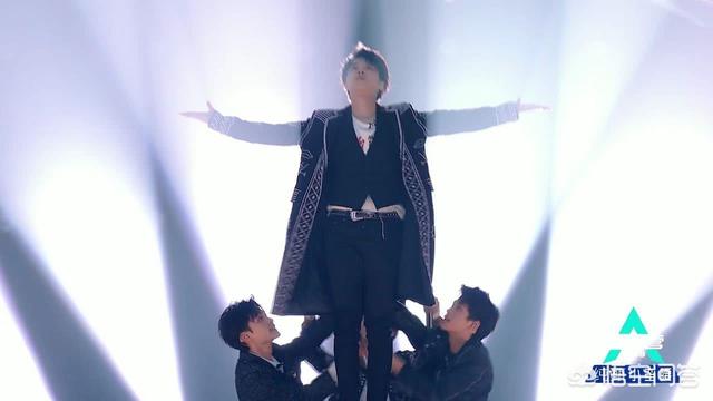 何洛洛抄袭牛奶咖啡:如何评价《创造营2019》第三期的首次公演舞台？
