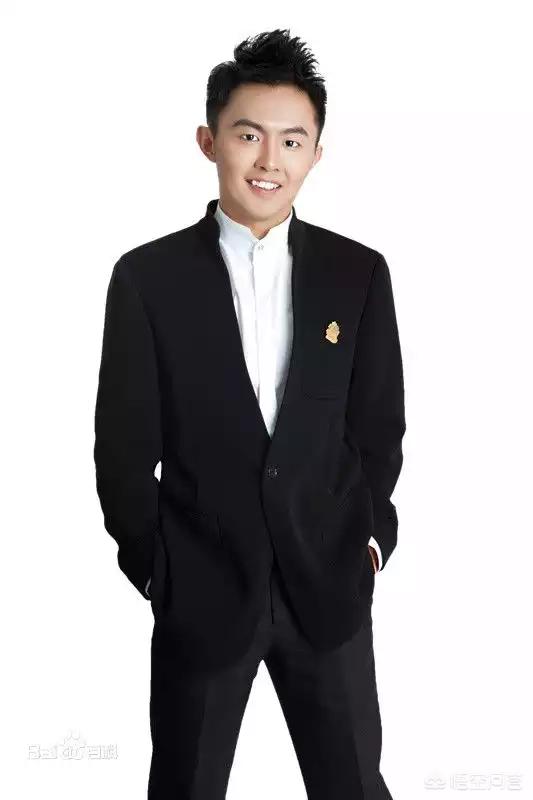 华汉照片:清纯奶茶妹究竟有几个前男友？