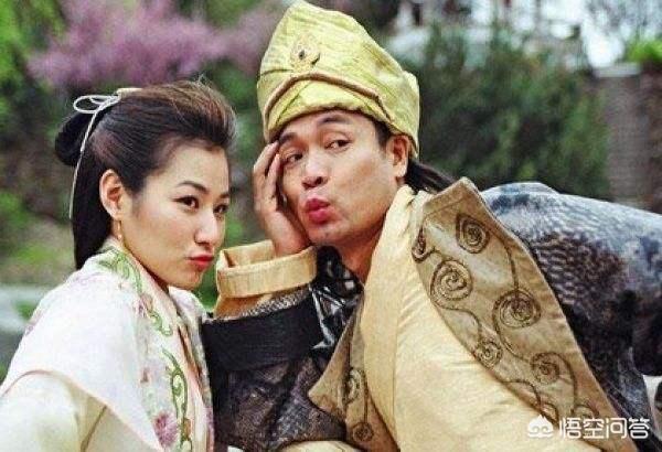 洪欣风波后首现身:风波后，洪欣近日出席活动时女神形象依旧，你们怎么看待洪欣？