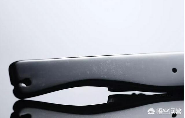 和田玉墨玉手表值多少钱,这是和田玉牌子吗？值多少钱？