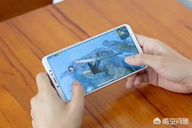 现在续航最久的手机是什么型号？