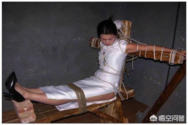 满清十大刑酷刑:据说古代有一种挠脚心的刑罚，这是怎么回事呢