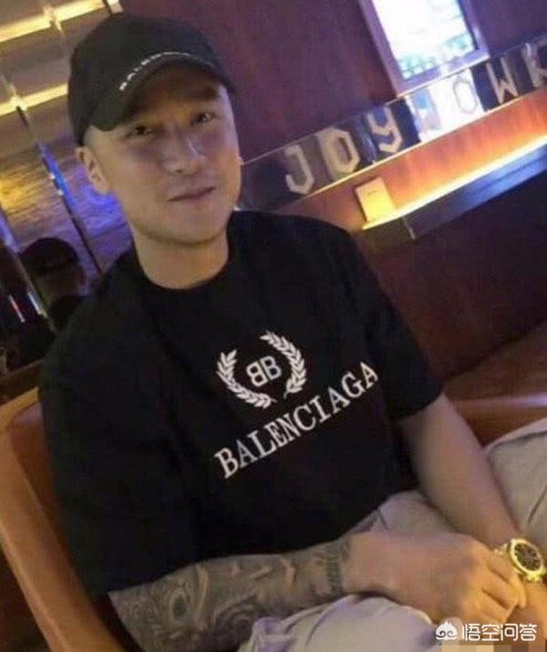 蒋劲夫图片:胡歌和蒋劲夫到底是什么关系？