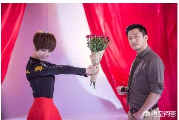 吴京的老婆:嫌弃吴京太穷不配她，嫁给富豪却遭抛弃，后悔了吗？