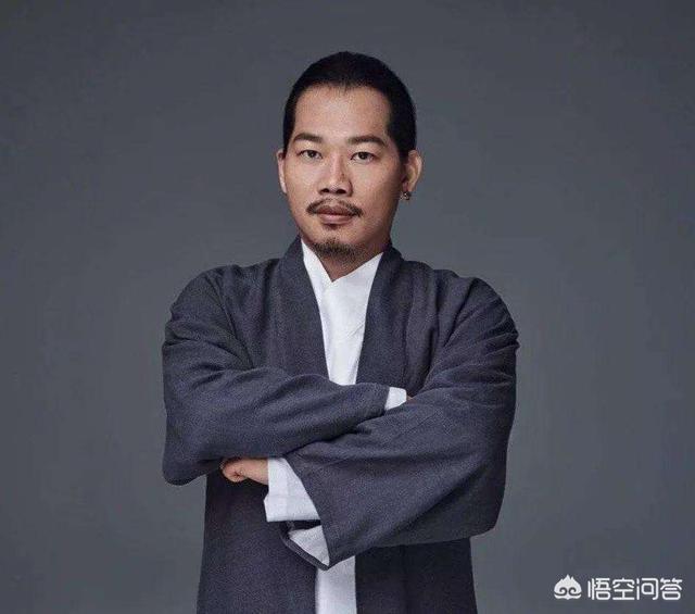 周杰伦方文山翻脸:如何评价“林俊杰跟周杰伦之间差了一个方文山”这种说法