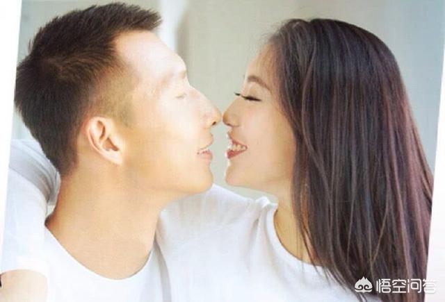 易建联女友:当年易建联花百万元买手镯松刘亦菲追求她，为何却惨遭拒绝呢