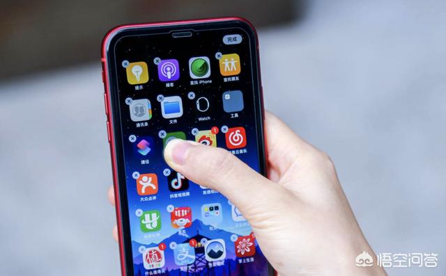 iPhone xs是最尴尬的一款手机吗？为什么？