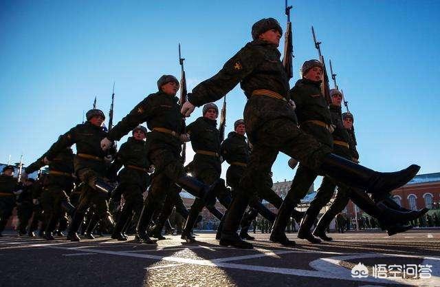 打败俄罗斯是痴人说梦？为何说俄罗斯不用核武器也能吊打日本？