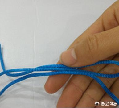 编织方法如下:1.