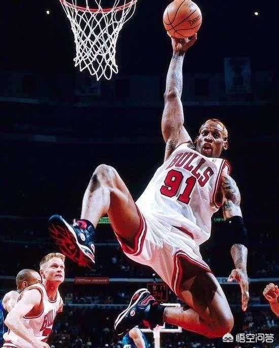 大虫罗德曼当年在公牛队场均只有5分，他为什么能和当年的乔丹皮蓬并称为三巨头？插图50