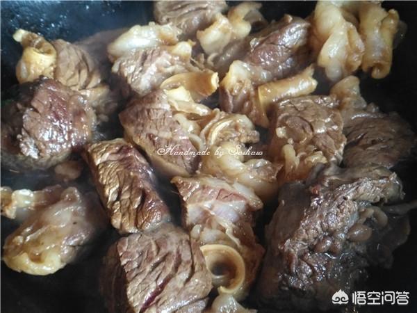 牛肉炖土豆怎么做,怎么做出独特的土豆炖牛腩？
