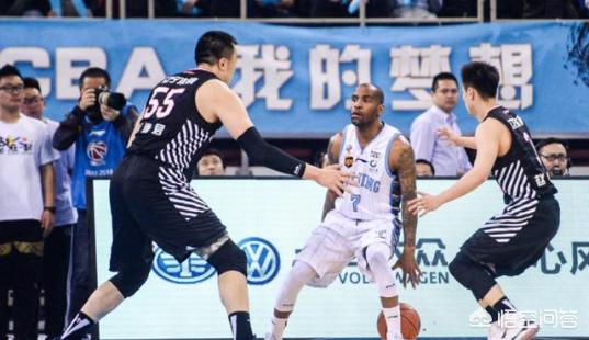 篮球即时比分:总比分0：2落后，福建男篮回到主场能扳回一城吗