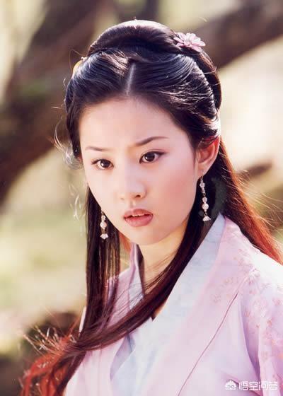 网友偶遇刘亦菲:《天龙八部》中刘涛和刘亦菲，谁更美谁的演技更高