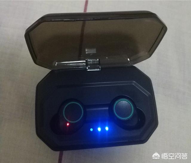 两百多的无线蓝牙耳机和一千多的AirPods,外观几乎一样,硬件差距在哪里？