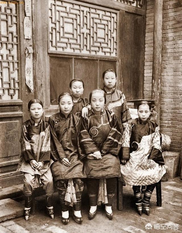 清朝宫女照片吓人，看到清代的老照片，为什么上面的名妓和嫔妃都那么丑