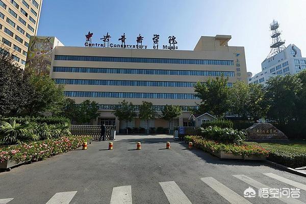 林妙可回应奥运假唱:如何评价四川商场上演的少儿“维密秀”？