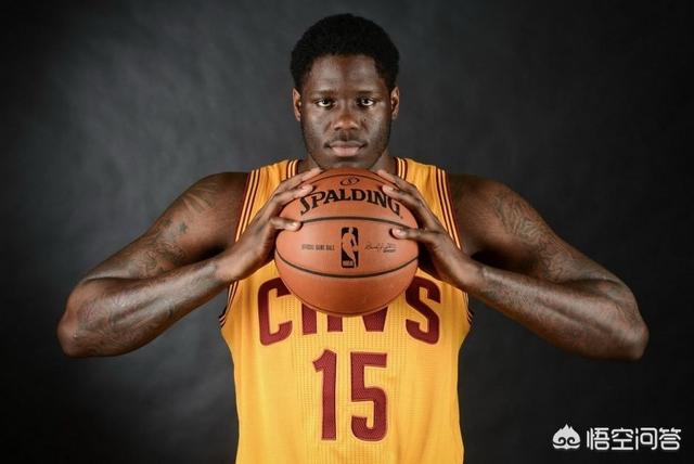 莫兹戈夫:NBA出现过哪些让人无法理解的操作