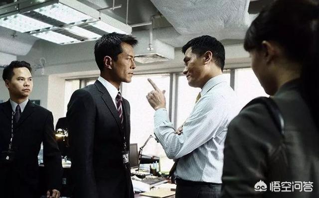 历届香港特首:为什么何鸿燊葬礼这么热？