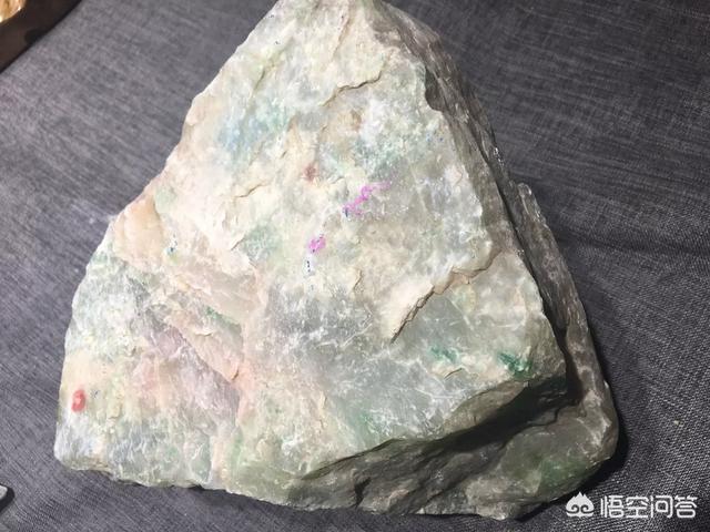 和田翠青料是什么,青海翠和翠青料是一样的吗？