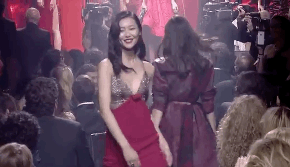 短发型女图片<a href=https://maguai.com/list/50-0-0.html target=_blank class=infotextkey><a href=https://maguai.com/list/50-0-0.html target=_blank class=infotextkey>时尚</a></a>气质:2019年流行什么女士发型？(2020最流行的短发型女士)