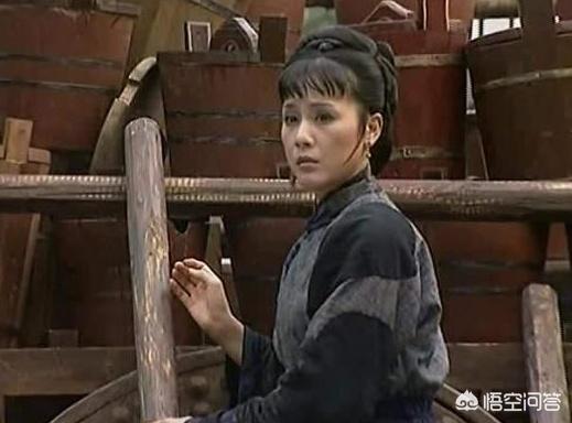 康熙皇帝的皇后:为何在容妃去世后，康熙追封她为皇后