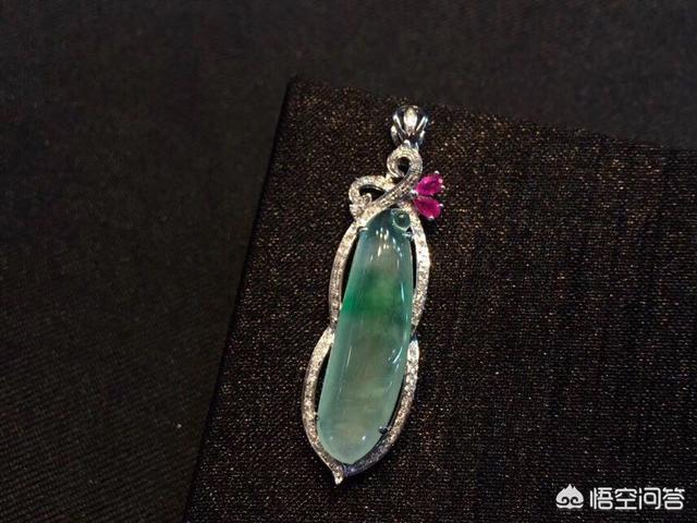 几百块钱的翡翠是真的吗,几千块的翡翠吊坠会是真的吗？