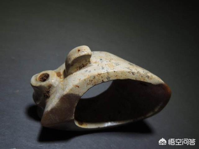 中国第一古尸之谜，河南考古发现“花木兰”墓，出土一玉扳指，为何令专家兴奋异常