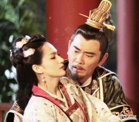 蓝燕自杀:突发！施暴白人警官竟然自杀，是什么原因呢？
