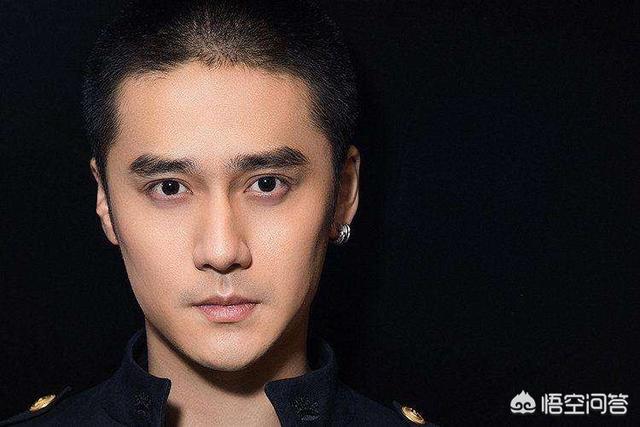 蒋劲夫图片:胡歌和蒋劲夫到底是什么关系？