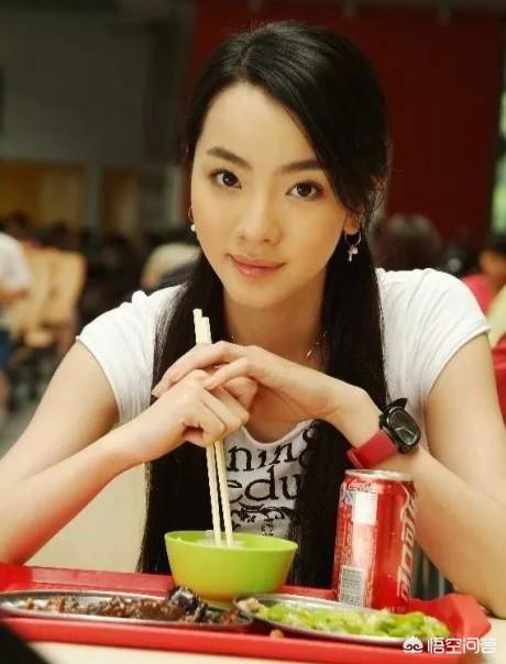 董卿李思思:如何评价李思思的主持功力？