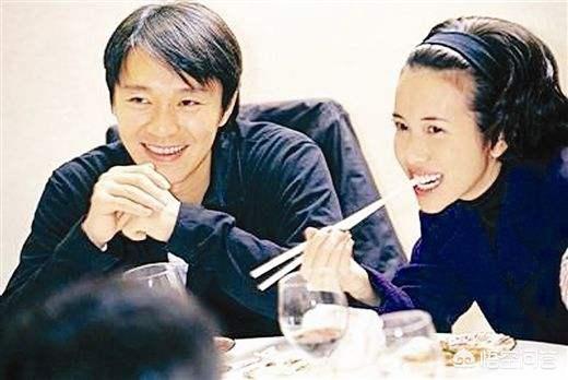 冯德伦和莫文蔚:为什么莫文蔚这么大了还要穿着如此性感？