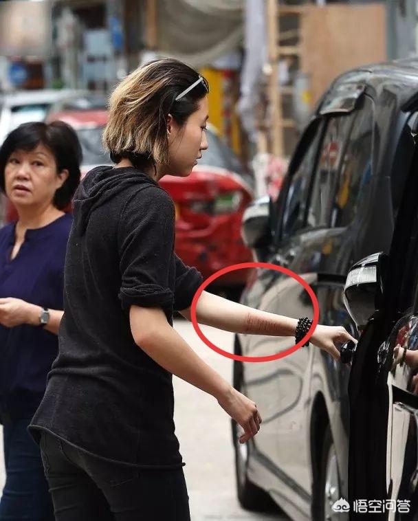 成龙妻子:你觉得成龙要不要认女儿？