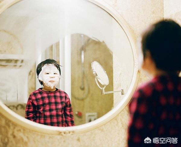 小俊介图片:俊介犬有很多的眼屎，是因为上火的关系吗？
