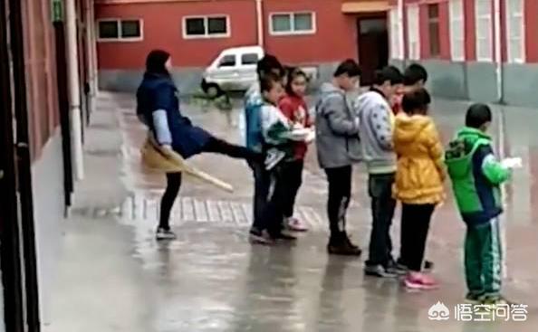 熊依依:网上传播或者讨论老师体罚学生，会不会造成想管不敢管的情况发生