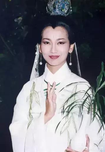 头条问答 - 修炼1700年的白素贞,功力在《西游记》中是什么水平?