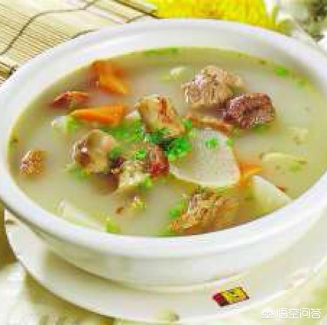 大骨头汤真能补钙吗，喝大骨头汤真的补钙吗？怎样熬一锅奶白骨汤？