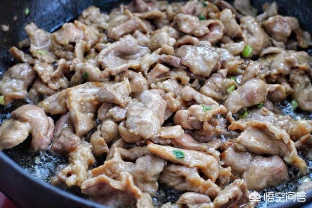 猪瘦肉怎么炒才能软嫩而不干硬？