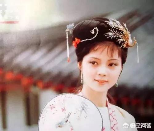 “贵妃微有肌也”,《红楼梦》多次以杨妃暗比宝钗,宝钗究竟是不是长得很肥胖？