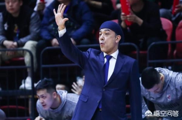 杨毅身高:对比广东新疆优势劣势，杨毅表示新疆内线身高略显不足，你怎么看