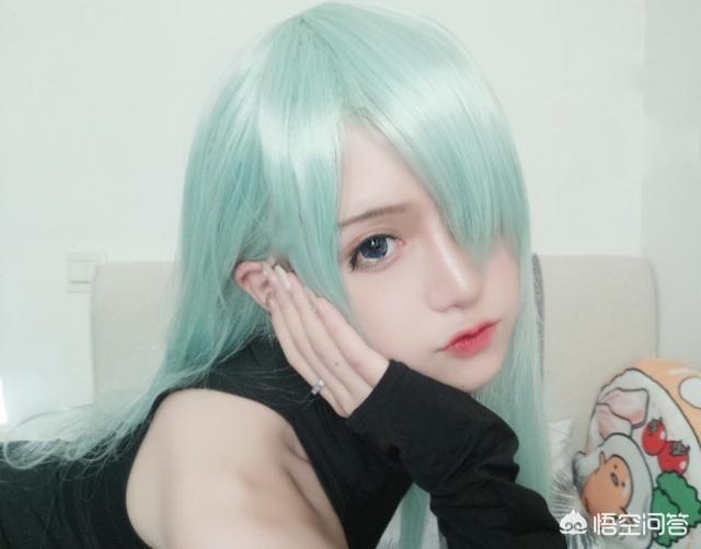 头条问答 - 如何看待lpl解说腐团儿刚爆红就开始疯狂