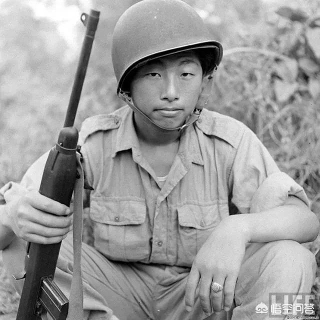 头条问答 - 二战时期各国士兵都会佩戴钢盔,为何我们国家的士兵却没有