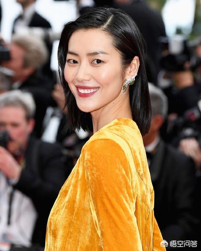 国模由美:刘雯行走的荷尔蒙，如何在发型上造出高级感？