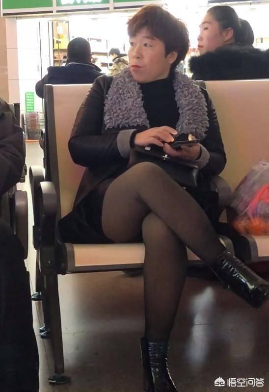 黄光亮儿子:电影《再世追魂》吕良伟的孩子是不是被鬼附身了？