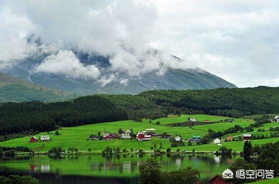 8月份去哪里旅游好(八月适合去哪里旅行)