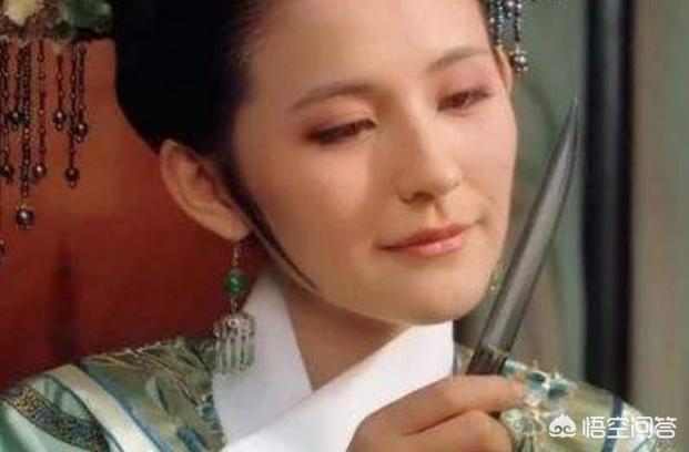 甄嬛传玉娆结局:《甄嬛传》大结局中，叶澜依自杀时为何将手放在铜盆中？