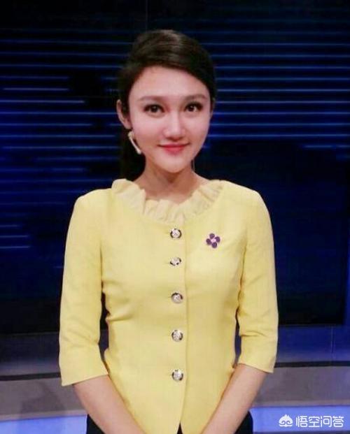 春晚主持人龙洋:央视才女龙洋走下春晚，缺席元宵晚会，与中国诗词大会有关吗？