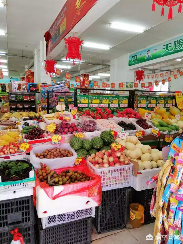 开一家水果店房租一年10万,一年能赚多少钱才算不亏？