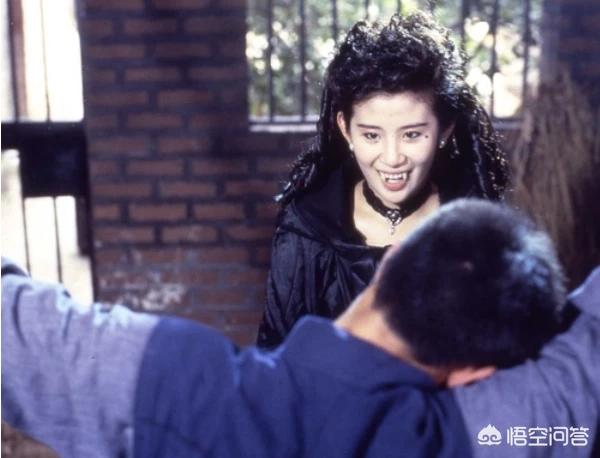 你知道哪些明明该是恐怖片,却硬生生被搞成了搞笑片的影视剧？